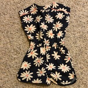 fabkids Black Romper with Cream Daisies and Pink Centers